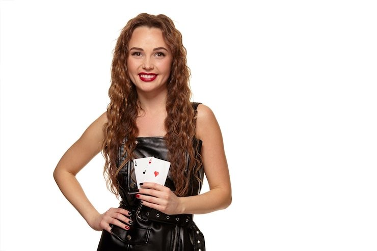 Meja blackjack CQ9 dengan kartu yang dibagikan
